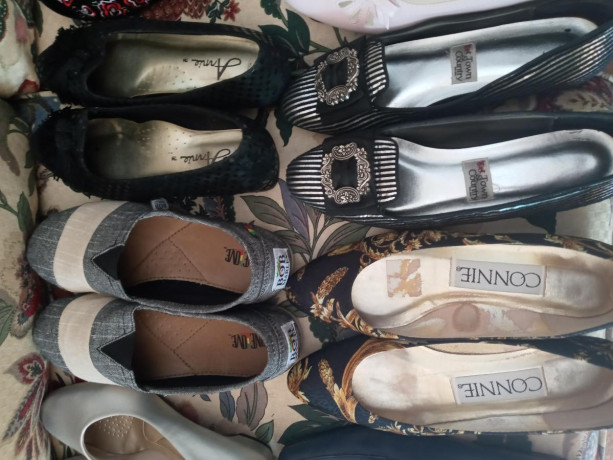 22-pairs-of-ladies-shoes-size-85-nearly-all-new-big-0