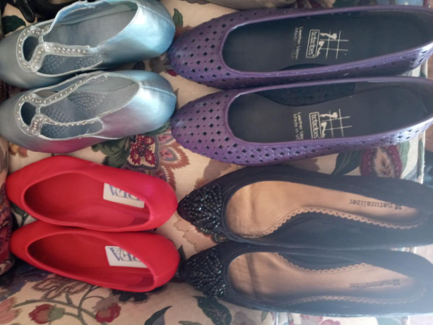 22-pairs-of-ladies-shoes-size-85-nearly-all-new-big-2