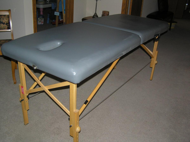 life-gear-55000-massage-table-big-2