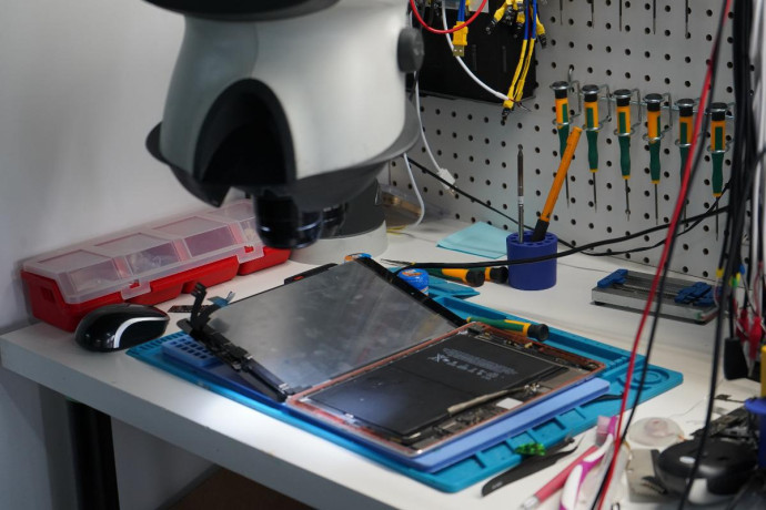 speedyfix-laptop-and-computer-repair-motherboard-water-damage-big-2