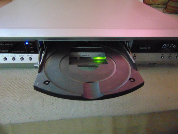 toshiba-rd-kx50-big-1