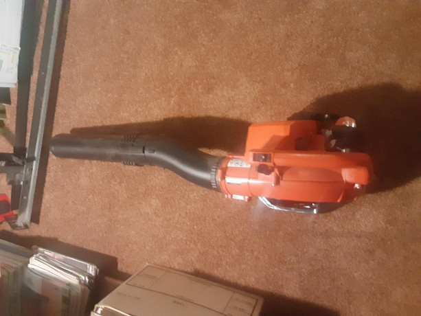 fairly-new-awesome-running-echo-pb-2520-gas-leaf-blower-used-2-times-big-0