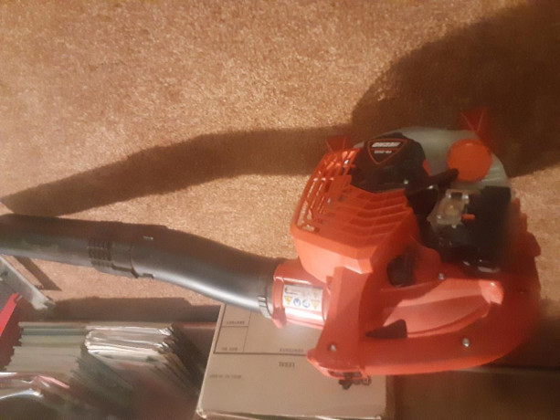 fairly-new-awesome-running-echo-pb-2520-gas-leaf-blower-used-2-times-big-2