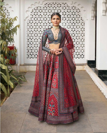 bridal-couture-couture-wedding-designers-dress-falguni-shane-peacock-big-0