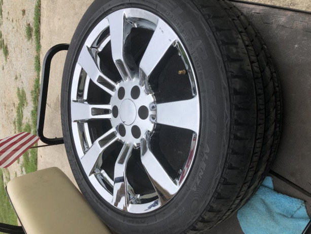 gm-6-lug-8-spoke-22-x-9-wheels-big-2