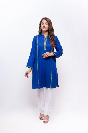 summer-dresses-for-women-at-a-discount-in-london-uk-imaani-london-big-0