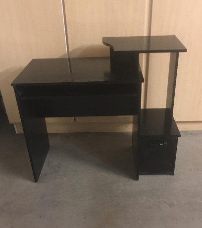 students-black-computer-desk-big-0