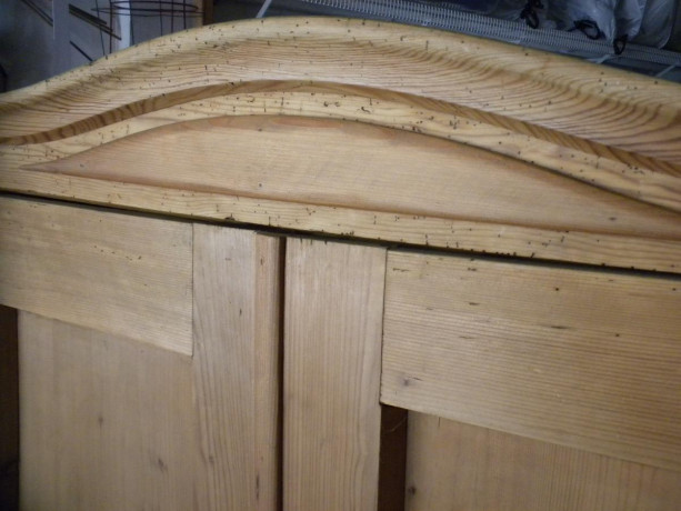 antique-tv-cabinet-big-3