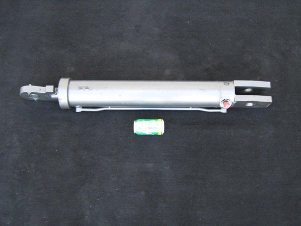 hydraulic-cylinder-for-a-farm-ranch-dump-trailer-big-0