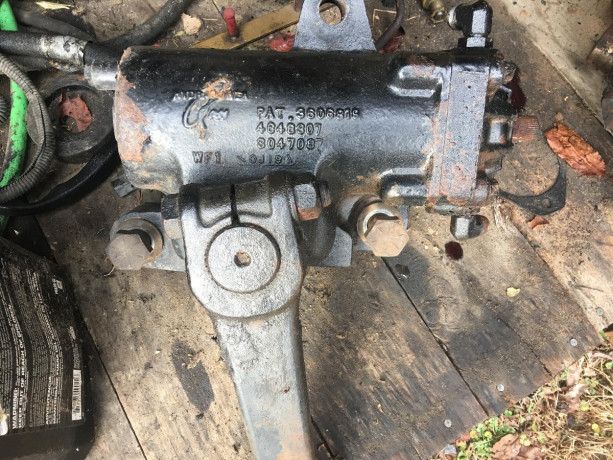 2002-freightliner-steering-gear-housing-big-1
