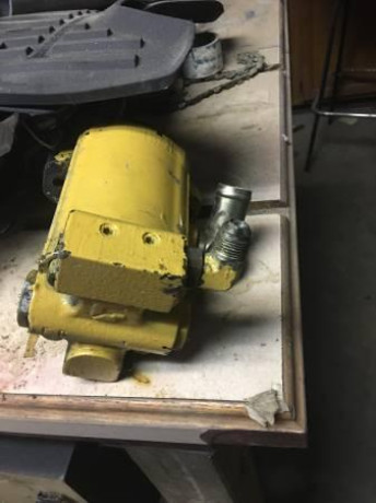 2002-freightliner-power-steering-pump-big-4