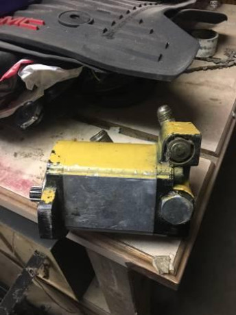 2002-freightliner-power-steering-pump-big-2
