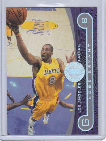 kobe-bryant-06-07-topps-first-row-20-big-0