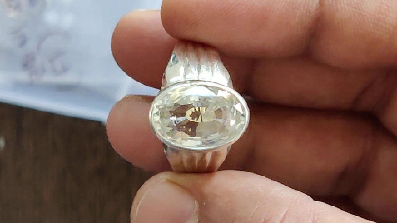 khanna-deals-with-only-certified-gemstones-big-0