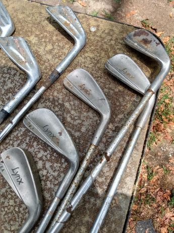 golf-clubs-and-case-big-0