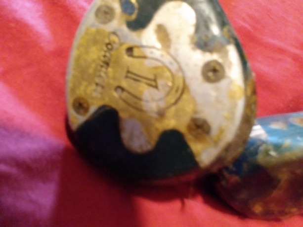 vintage-golf-clubs-big-2