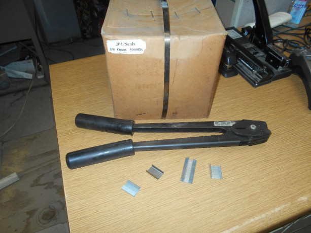 galvinized-steel-strap-seals-in-bulk-big-0