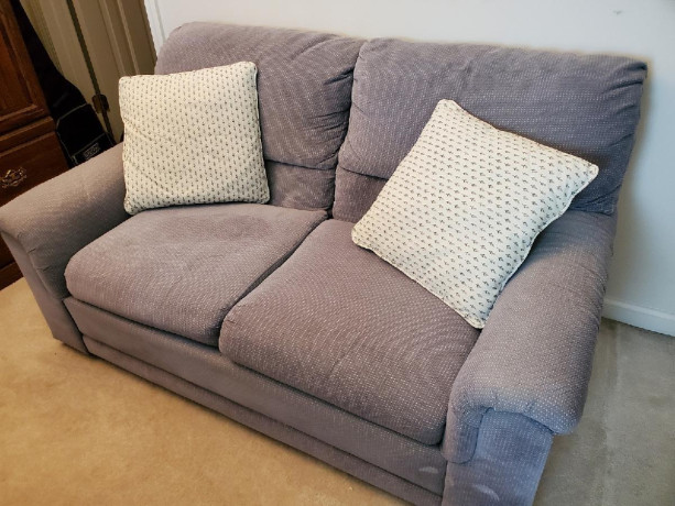free-couch-big-0