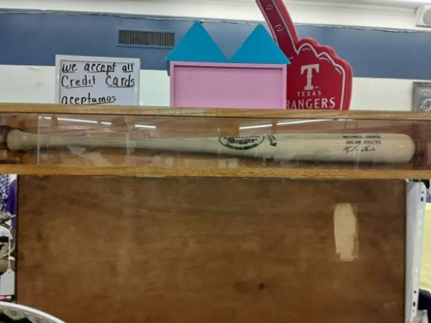 fort-worth-native-michael-choice-signed-louisville-slugger-bat-big-1