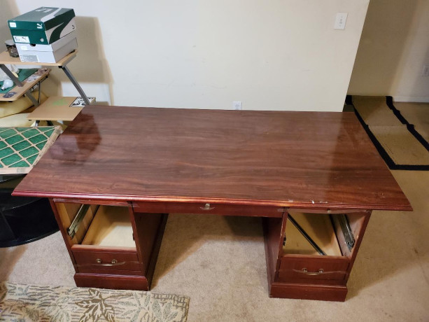 executive-bureau-desk-big-0