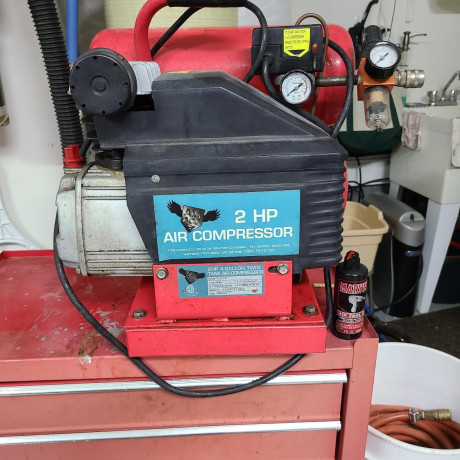 2-hp-4gal-twintankair-compressor-leland-big-2