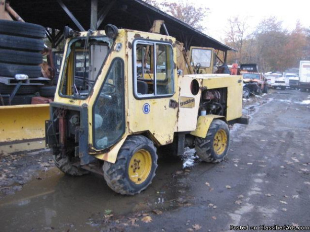 bombardare-sidewalk-plow-big-2