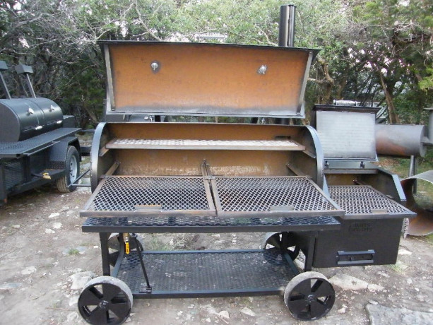bbq-pit-big-3