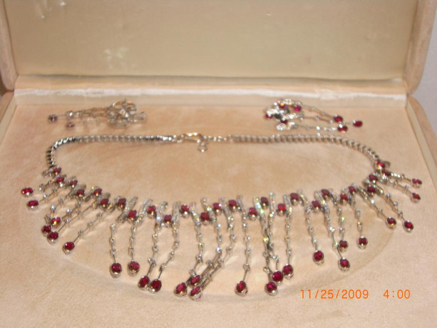 ruby-and-diamond-necklace-and-earing-set-big-2