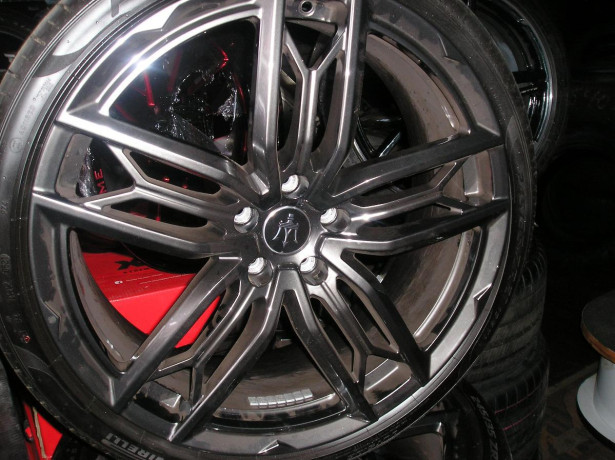 4-21-inch-maserati-wheels-and-tires-big-0