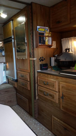 cabover-camper-10-foot-big-0
