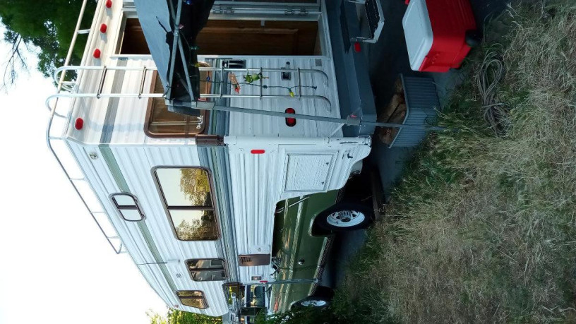 cabover-camper-10-foot-big-3