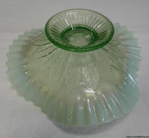 vintage-northwood-green-opalescent-pedestal-bowl-big-0