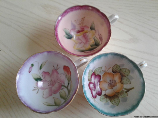 vintage-floral-cup-saucer-set-3-big-0