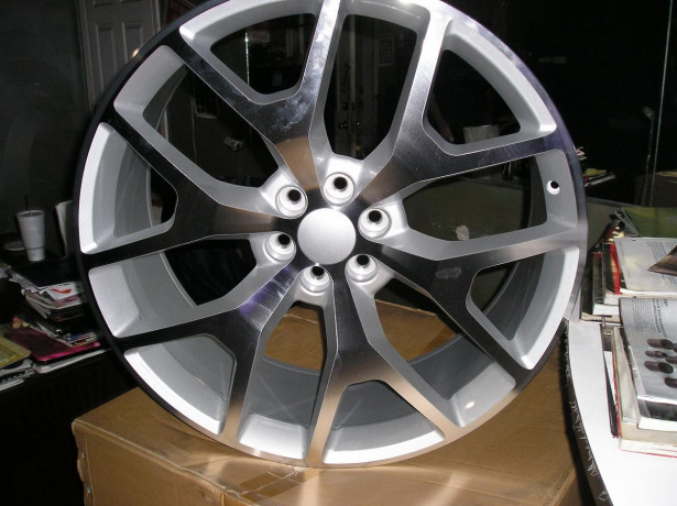 4-26-inch-silver-chevy-sonowfake-wheels-big-0