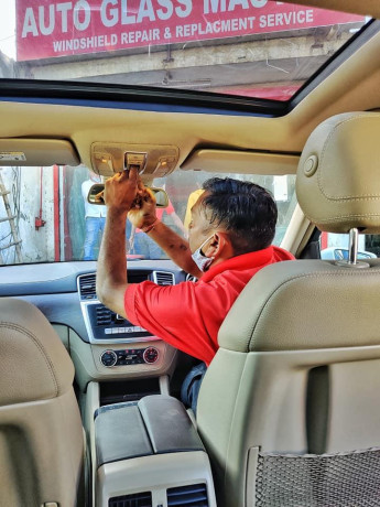 audi-windshield-repair-big-0