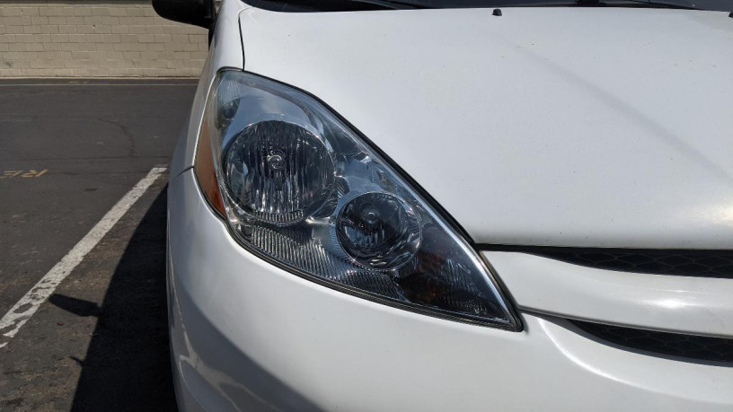 headlights-restoration-clean-haze-off-big-2