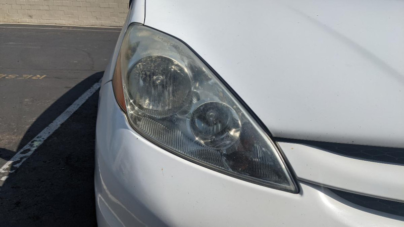 headlights-restoration-clean-haze-off-big-3