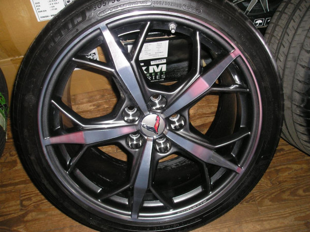 4-corvette-wheels-and-tires-big-0