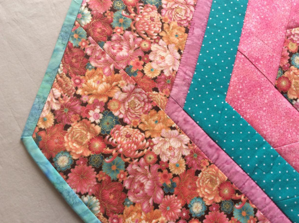 lovely-handmade-table-topper-big-3