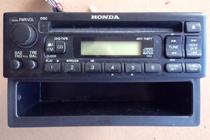 92-honda-prelude-radiosbrackets-big-3