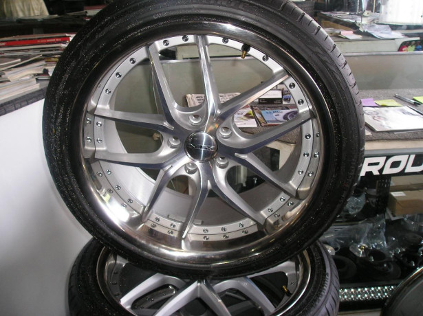 4-20-inch-xix-wheels-and-tires-big-0