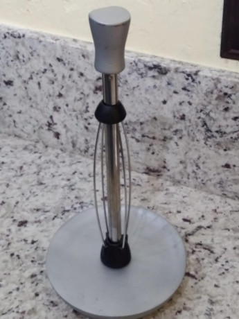 free-standing-paper-towel-holder-big-0