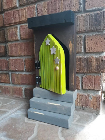 goblin-door-house-fun-gift-idea-big-3