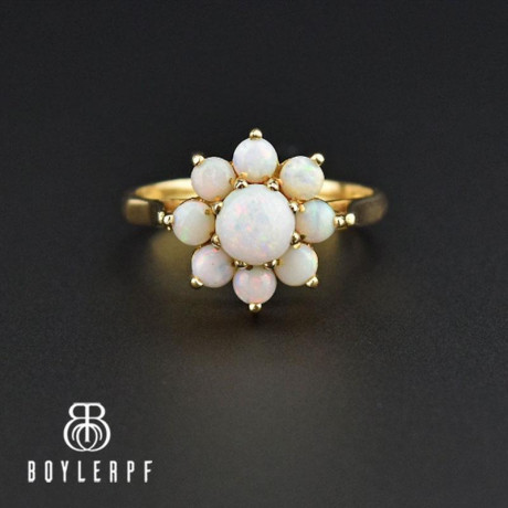 looking-good-doesnt-have-to-cost-a-fortune-buy-antique-jewelry-big-0