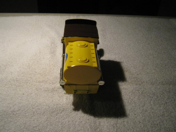 yellow-pepsi-cola-tanker-truck-big-1