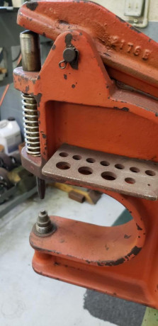 antique-brake-shoe-clutch-rivet-machine-big-0