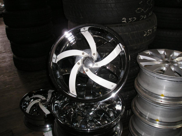 4-18-inch-verde-wheels-big-0