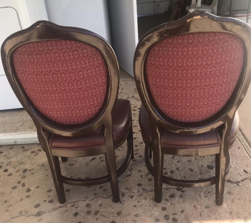 antique-chairs-big-0
