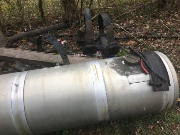 diesel-fuel-tanks-125-gallon-with-mounting-brackets-big-4