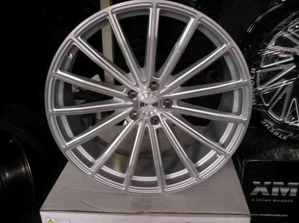 4-22-in-london-dc-wheels-big-0